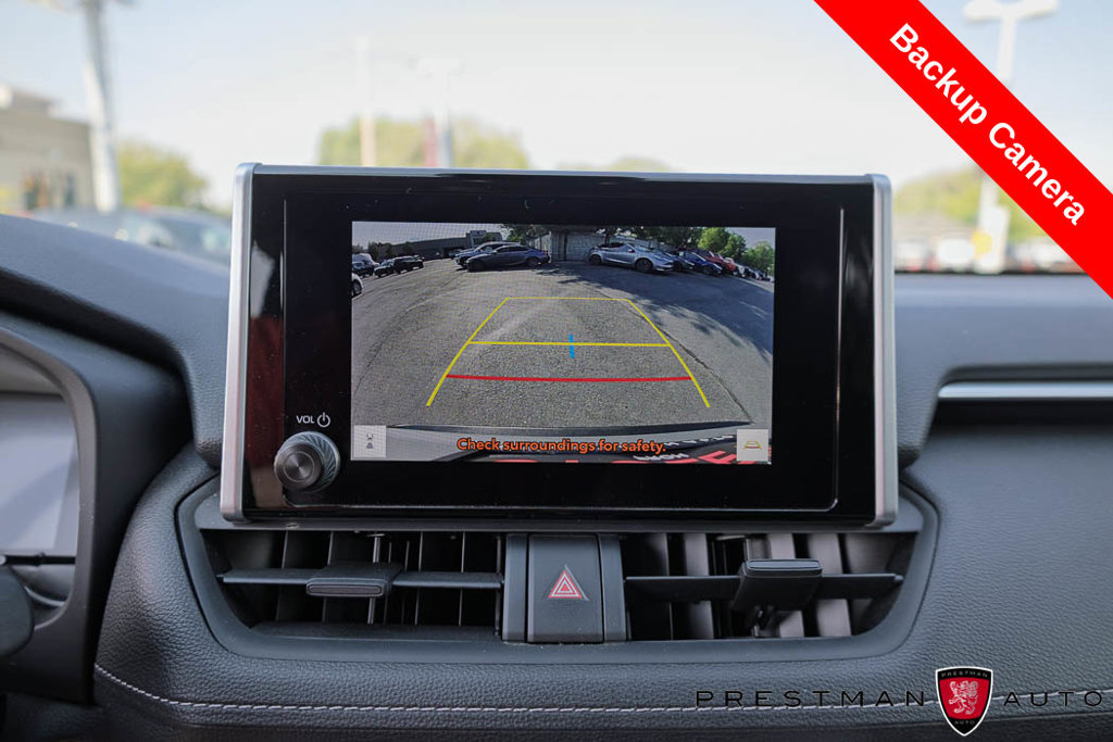 Used 2025 Toyota RAV4 XLE AWD/4WD image 4