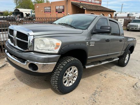Used 2007 Dodge Ram 3500 Truck SLT image 3