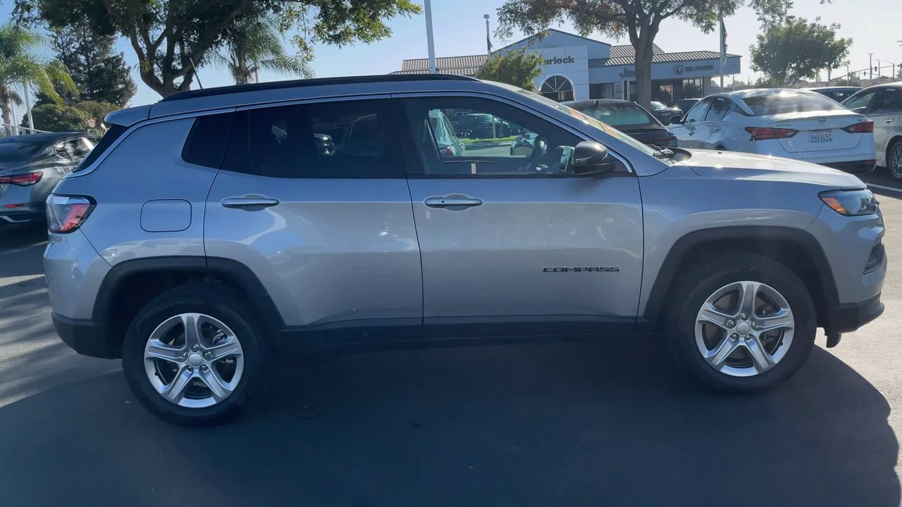 Used 2023 Jeep Compass Latitude AWD/4WD image 8