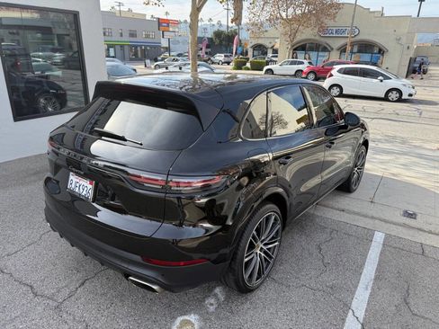 Used 2019 Porsche Cayenne image 14