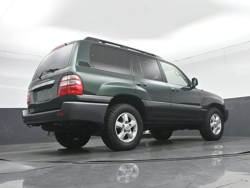 Used 2004 Toyota Land Cruiser AWD/4WD image 53