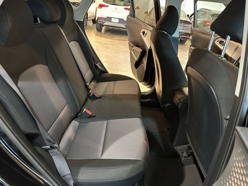 Used 2025 Kia Soul LX w/ LX Technology Package FWD image 37