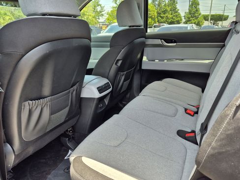 Used 2023 Hyundai Palisade SE AWD/4WD image 18