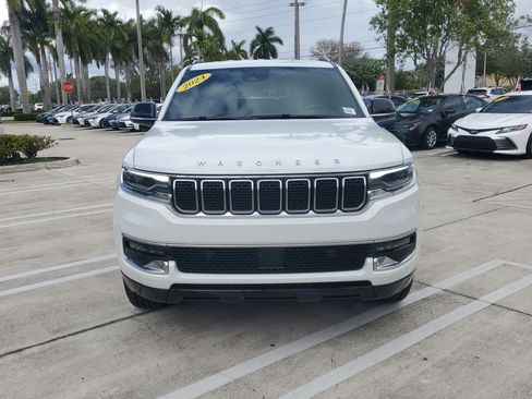 Used 2024 Jeep Wagoneer 4WD image 8
