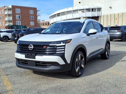 Used 2025 Nissan Kicks SR image 1