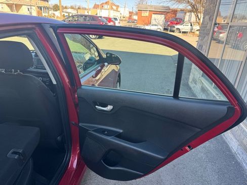 Used 2018 Kia Rio S FWD image 17