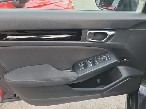 Used 2025 Honda Civic Sport image 12
