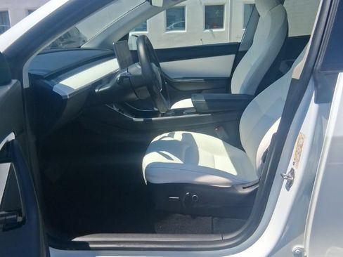 Used 2023 Tesla Model Y Long Range AWD/4WD image 4