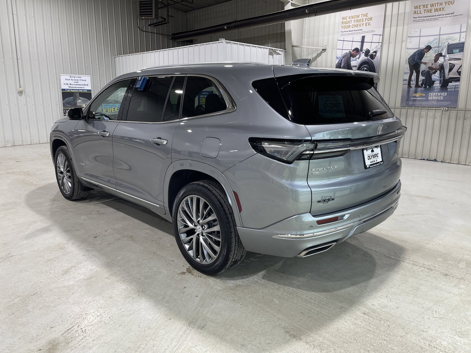 Used 2025 Buick Enclave Avenir w/ Trailering Package, 5000 lbs. AWD/4WD image 6