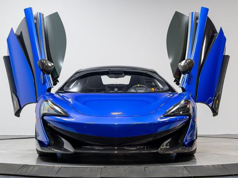 Used 2019 McLaren 600LT RWD image 35