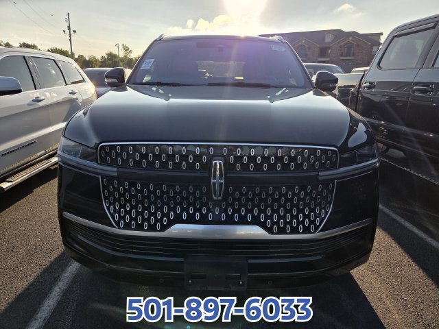 Certified 2025 Lincoln Navigator Reserve AWD/4WD image 2