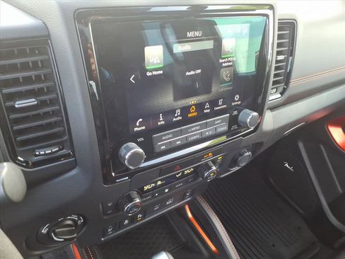 Used 2023 Nissan Frontier PRO-4X w/ Pro-4X Premium Package image 32