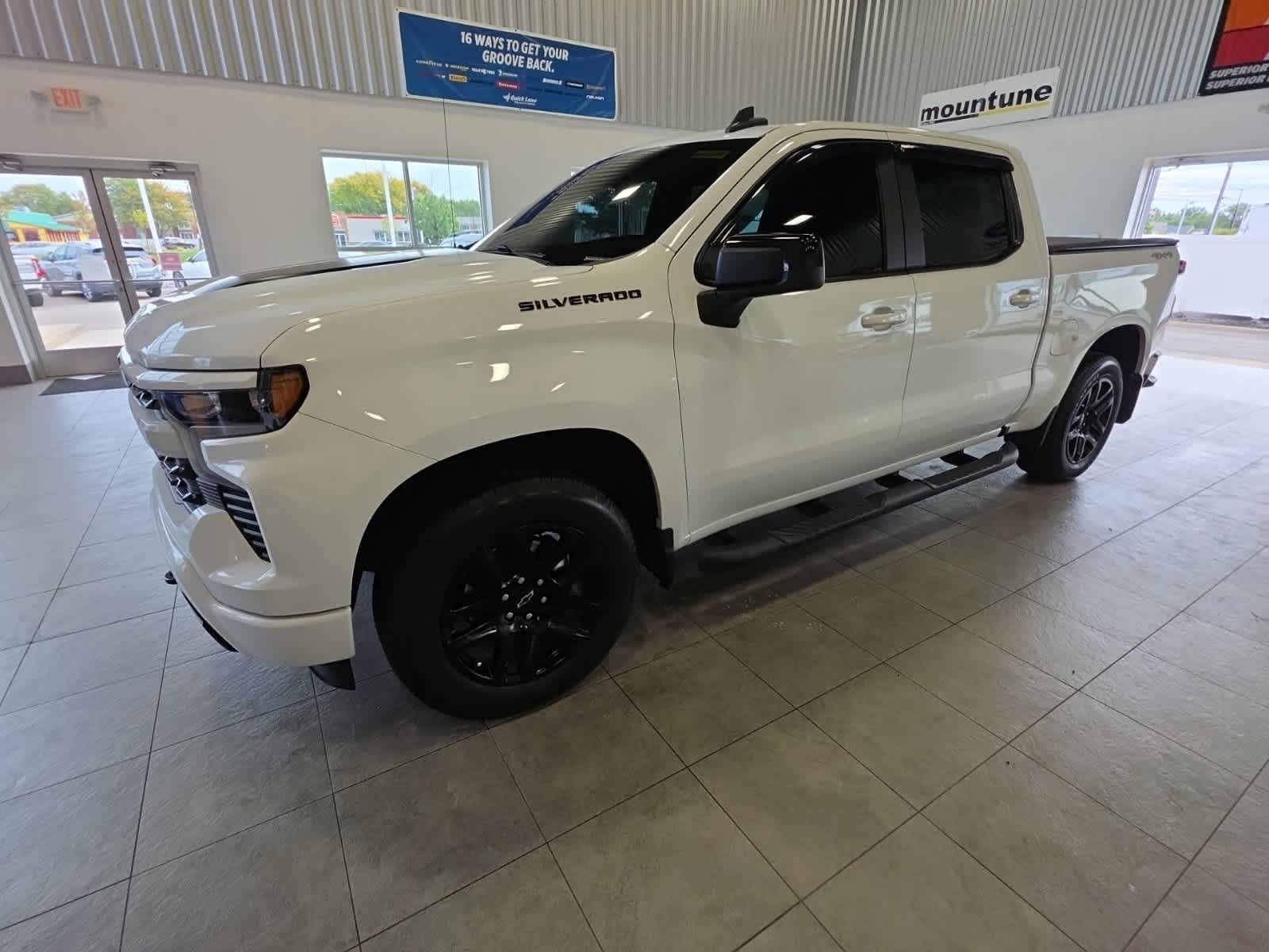 Used 2023 Chevrolet Silverado 1500 RST w/ Rally Edition AWD/4WD image 15