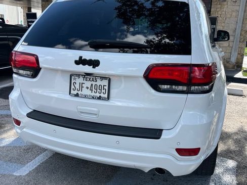 Used 2022 Jeep Grand Cherokee Laredo X RWD image 6