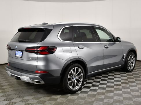 Used 2024 BMW X5 xDrive40i w/ Premium Package AWD/4WD image 6