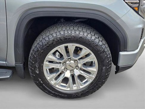 Used 2026 GMC Sierra 1500 Denali w/ Technology Package AWD/4WD image 9