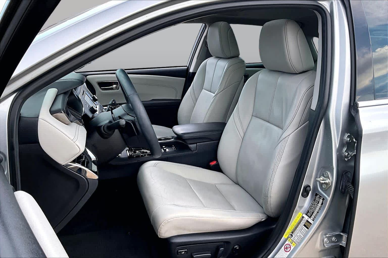 Used 2016 Toyota Avalon Limited w/ Toyota Safety Sense Package FWD image 8