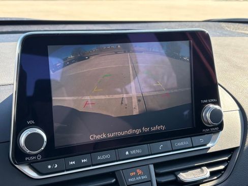 Used 2025 Nissan Altima 2.5 S image 18