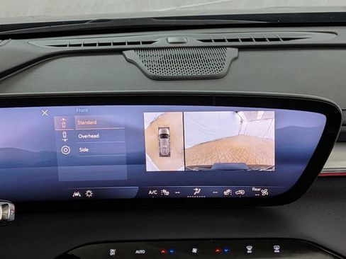 Used 2025 Buick Enclave Avenir w/ Super Cruise Package image 39