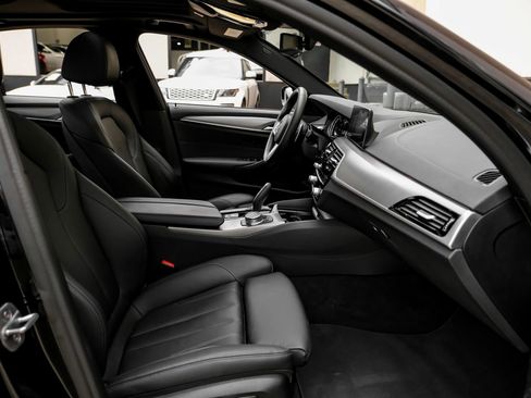 Used 2019 BMW 540i w/ M Sport Package RWD image 36