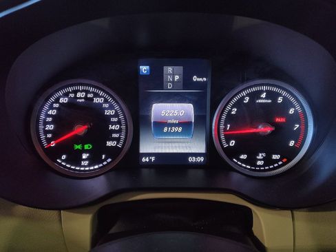 Used 2017 Mercedes-Benz GLC 300 4MATIC w/ Premium 1 Package image 23