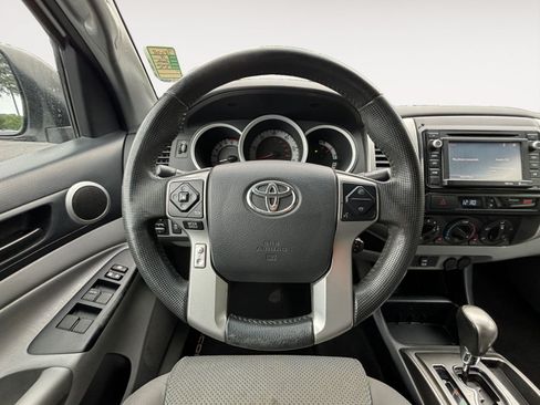 Used 2014 Toyota Tacoma PreRunner w/ TRD Off-Road Package RWD image 12