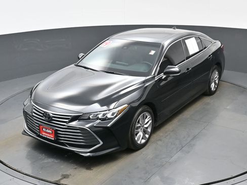 Used 2019 Toyota Avalon XLE image 37