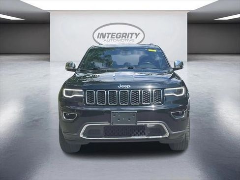Used 2020 Jeep Grand Cherokee Limited w/ Luxury Group II image 2