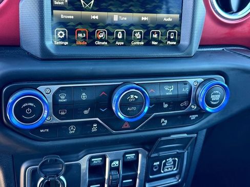 Used 2018 Jeep Wrangler Unlimited Rubicon w/ Dual Top Group image 20