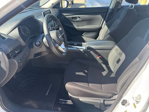 Used 2025 Nissan Sentra SV image 24