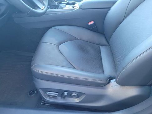 Used 2023 Toyota Camry XSE w/ Navigation Package image 16