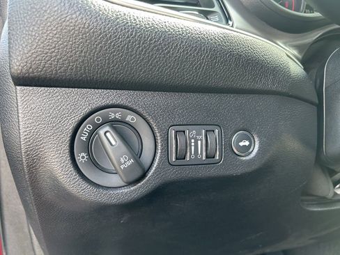 Used 2019 Dodge Challenger R/T RWD image 17
