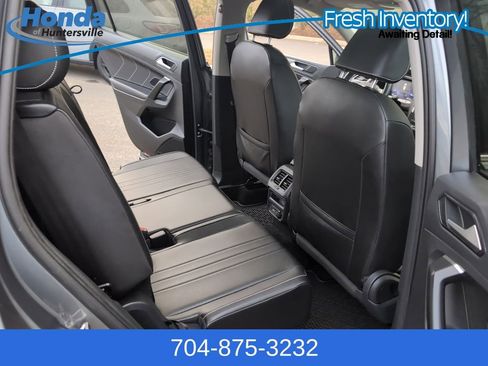 Used 2023 Volkswagen Tiguan SE w/ Panoramic Sunroof Package image 14