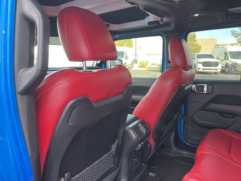 Used 2024 Jeep Wrangler Unlimited Rubicon 392 image 30