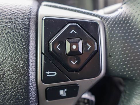 Used 2022 Toyota 4Runner SR5 image 14