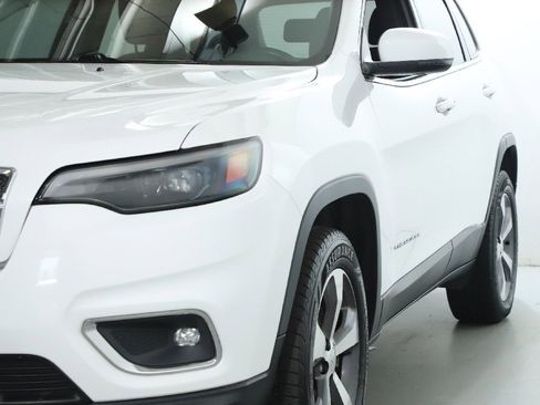 Used 2019 Jeep Cherokee Limited image 4