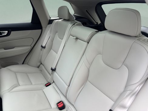 Used 2026 Volvo XC60 B5 Ultra w/ Protection Package Premier AWD/4WD image 28