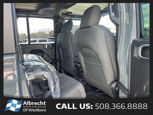 New 2026 Jeep Gladiator Sport AWD/4WD image 13