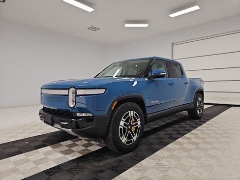 Used 2023 Rivian R1T Adventure image 1