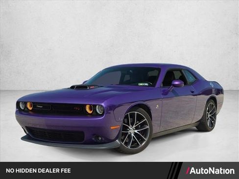 Used 2016 Dodge Challenger R/T Scat Pack RWD image 1