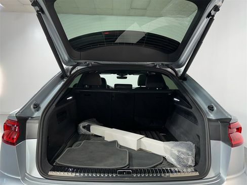 Used 2023 Audi Q8 Premium Plus image 19