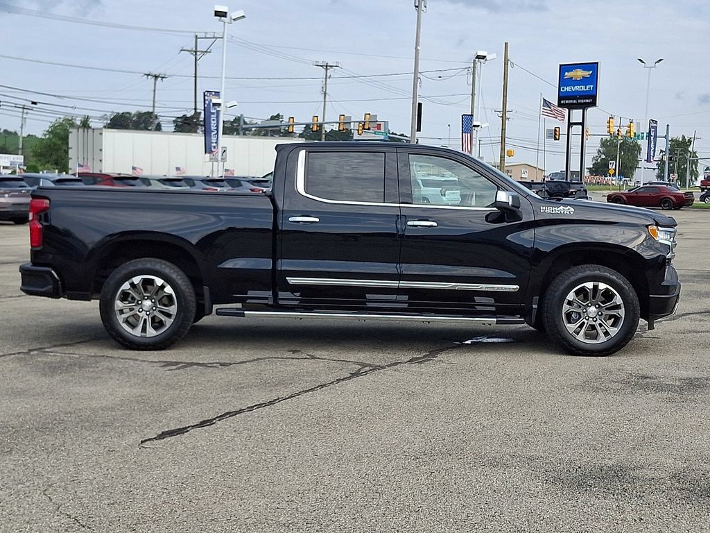Used 2024 Chevrolet Silverado 1500 High Country w/ Z71 Off-Road Package AWD/4WD image 8