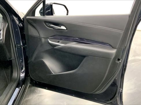 Used 2023 Cadillac XT4 Luxury w/ Cold Weather Package image 20