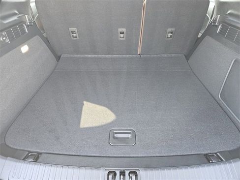 Certified 2023 Lincoln Nautilus Reserve image 32