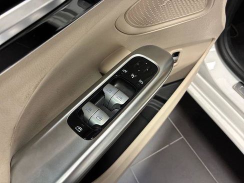 Used 2024 Mercedes-Benz C 300 Sedan image 11