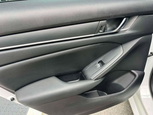 Used 2020 Honda Accord LX image 14