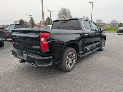Used 2022 Chevrolet Silverado 1500 High Country w/ Z71 Off-Road Package image 8
