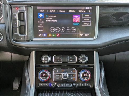 Used 2021 GMC Yukon Denali w/ Denali Premium Package image 18