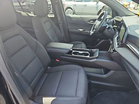 Used 2025 Chevrolet Equinox LT FWD image 10