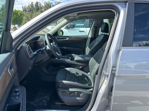 New 2026 Volkswagen Atlas SE image 9